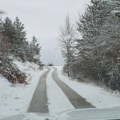 Čišćenje snega prema selima. Putari upozoravaju - oprez zbog leda i poledice