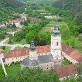 Ovaj manastir čuva poslednjeg Nemanjića: Svetinji na srpskoj svetoj gori dive se i oni koji nisu hrišćani a evo ko je tu…