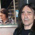 Dado Topić ogladneo, pa u pekari čekao red za burek! Muzičar kao sav normalan svet, a stajlingom sve šokirao: Hit paparaco