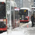 Autobus sleteo sa puta, turisti zarobljeni na planini: Sneg napravio totalni kolaps, saobraćaj ovde obustavljen