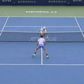 Jedan od najluđih teniskih poena ikada! Kakva meč lopta, ovo će se prepričavati - Medvedev ostao u šoku zbog magije Francuza…