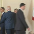 (VIDEO) Dok u zemlji ima problema na pretek, premijer Macut saziva konferenciju na kojoj neće da odgovara na pitanja