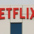 "Efekat Netfliksa" diže cene avio-karata za 25 odsto: Kompanija poslednjih 10 godina uložila 135 milijardi dolara u filmove i…