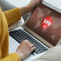Windows ima ugrađen VPN klijent, ali to nije isto što i VPN usluga