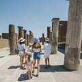 Istraživanje: Ko su najpristojniji turisti na svetu, a ko ostavlja najveće napojnice