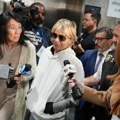 Oglasila se Selma Bler nakon skandala u avionu: Ujedala i napala stjuardese, a sad otkrila svoju stranu priče