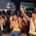 Iranci se mole za svog lidera: Narod izašao na ulice (video)