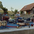 Domaći i strani umetnici na festivalu Polja 2024. nadomak Belanovice