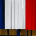 Prvi rezultati izbora Francuskoj: Makron tek na trećem mestu, evo ko je sve jači od njega