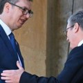 Predsednika Vučića u palati Blenhajm dočekao Kir Starmer Važno je da Evropa bude ujedinjena u iskrenoj želji za mirom i…