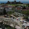 Misterija u Solunu šokirala svet: Radnici kopali da postave klupe, pa otkrili užas! Sad ovde donose cveće