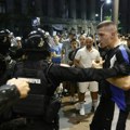 Najmanje šest povređenih policajaca! Dačić: U Komandni centar stigao predsednik Vučić, pozivamo sve da se povuku sa ulica