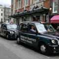 Ljudi za volanom? Samo na početku London postaje prvi evropski grad sa taksijima koji misle sami!