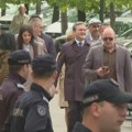 (VIDEO) Nikola Selaković ispraćen u Specijalni sud zvižducima i uzvicima "lopovi, lopovi"