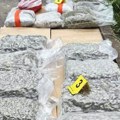 Velika akcija policije u Kikindi Uhapšen mladić (28): U njegovom stanu nađeno 19 kilograma marihuane (foto)