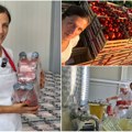 (Foto) Sok od paradajza sa Fruške Gore postao hit: Vaspitačica Sandra proizvodi 10.000 litara godišnje, cela porodica radi kao…