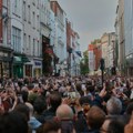 Fanovi preplavili ulice zbog nezapamćenog spektakla: U2 se vratio tamo gde je sve počelo FOTO/VIDEO