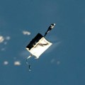 Izgubljena u svemiru: Astronautkinje ostale bez torbe, može se videti i dvogledom (foto, video)