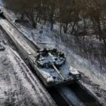 Pogledajte - redak snima sa ratišta: Ruski projektil Invar-M T-90M „uništava“ Bredli IFV na 4815 m (video)