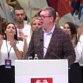 "Velike sile nam stavljaju jaram oko vrata, boriću se za našu zemlju!" Vučić održao istorijski govor na izbornom skupu u…