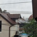 Пао град величине ораха: Десетоминутно снажно невреме у Лесковцу