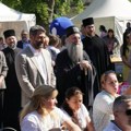 Vera u porodicu i zdravo društvo jača od svih negativnih energija: Šapić i patrijarh Porfirije na manifestaciji…
