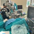 UKC Niš dobio savremeni aparat za operacije oka – korak ka bržem lečenju i manjoj listi čekanja