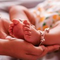 'Fetusi paraziti' izvađeni iz stomaka bebe stare 20 dana