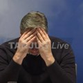 "Nisam htela da moj sin sazna na ovakav način", Vučić se zbog pitanja žene u Boru hvatao za glavu: "Dođe mi da plačem zajedno…