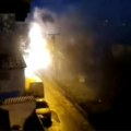 Eksplozija u Novom Sadu! Objavljen snimak detonacije, varnice sevale po celoj ulici: "Čulo se kao da je ratno stanje" (video)