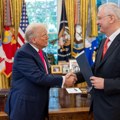 Ambasador Šutanovac predao akreditive predsedniku Trampu