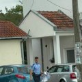 Pripadnici tzv. kosovske policije cepali plakate sa srpskom trobojkom u Kosovskom Pomoravlju