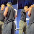 Šamarčina o kojoj priča ceo svet! Jedan od najvećih sportista svih vremena napao pred hiljadama ljudi čuvenog jutjubera (video)…