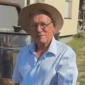 Milanče Radosavljević peče rakiju u Bariču - snimak postao hit na mrežama: "Ovako se ja spremam za Tašmajdan" (VIDEO)