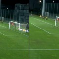 Ovakav autogol još niste videli: Čančarević na neverovatan način poslao loptu u svoju mrežu