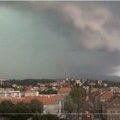 Ciklon rušio po Hrvatskoj Jutro posle stravične oluje u komšiluku, stižu prvi snimci sa terena, vetar nosio sve pred sobom