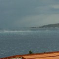 Vetar odneo kupača sa plaže: Tragične posledice nevremena na Jadranu: Grom udario ženu kod Karlovca, pijavice u Istri i…