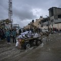 UNRWA: "Teški pljuskovi u Gazi čine život u skloništima neuslovnim, na ulice se izliva i kanalizacija"
