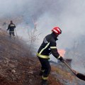 MUP: Na gašenju požara kod Trgovišta angažovano 26 vatrogasaca