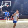 Misterija na treningu Srbije pred Sloveniju, Nikola Jokić ne trenira za ostatkom tima