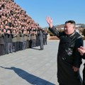 "Kim Džong Un učvršćuje ćerku kao naslednicu" Obaveštajna agencija Južne Koreje: Tinejdžerka de fakto drugi najviši lider u…