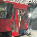 Oglasio se GSP nakon saobraćajne nezgode u Cara Dušana: Tramvaj izleteo iz šina, povređeno 14 ljudi