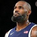 Lebron Džejms dirljivom objavom ispratio Rouza u penziju