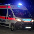 Dve teške saobraćajke u Novom Sadu - dve povređene žene Jedna u sudaru, druga u prevrtanju vozila