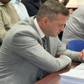 Umesto odgovora o firmi sa jednim zaposlenim, Gašić vređao novinara (VIDEO)