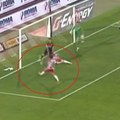 Čoveče, kako si ovo promašio: Fudbaler Zvezde se obrukao kao da nije Brazilac...