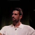 “Shvatio sam šta želim da mi piše na nadgrobnom spomeniku”: Novak na ivici suza pred kamerama