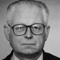 IN MEMORIAM – Preminuo šahovski velikan Ljubivoje Perunović (1937–2026)