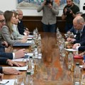 (Foto) Vučić sa predstavnicima MMF: Srbija uspeva da održi dobru fiskalnu poziciju