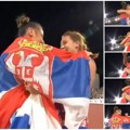 (VIDEO) Slike koje su obišle region: Zagrljaj Sare i Adriane